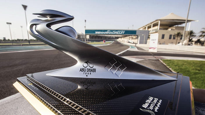 epa04966330 The Trophy of Abu Dhabi tour is shown in the Yas Marina Circuit in Abu Dhabi, United Arabic Emirates, 06 October 2015. The tour runs from 08 until 11 October.  EPA/ANGELO CARCONI