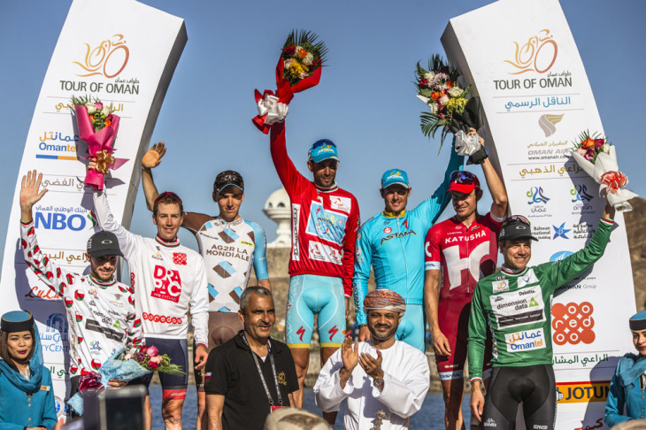 Tour of Oman 2016 - 21/02/2016 - Stage 6 : The Wave Muscat / Matrah Corniche (130,5km) - Arrivée / Finish ; Podium final ; Vincenzo NIBALI ; Astana Pro Team ; Winner / Vainqueur ; Maillot rouge / Red jersey ; Romain BARDET ; AG2R La Mondiale ; 2nd / 2ème ; Jakob FUGLSANG ; Astana Pro Team ; 3rd / 3ème ; Alexander KRISTOFF ; Team Katusha ; vainqueur du jour; winner of the day ; Bredan CANTY ; Drapac Cycling ; Maillot blanc ; White jersey ; Jacques JANSE VAN RENSBURG ; Dimension Data ; Maillot de la combativité / Combativity jersey ; Edvald BOASSON HAGEN ; Dimension Data ; Maillot Vert / Green jersey -  © Muscat Minicipality/Paumer/Kåre Dehlie Thorstad 