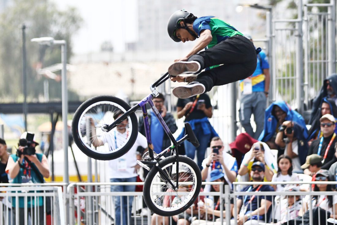 Gustavo Bala Loka conquista bronze inédito no BMX Freestyle dos Jogos  Pan-Americanos 2023